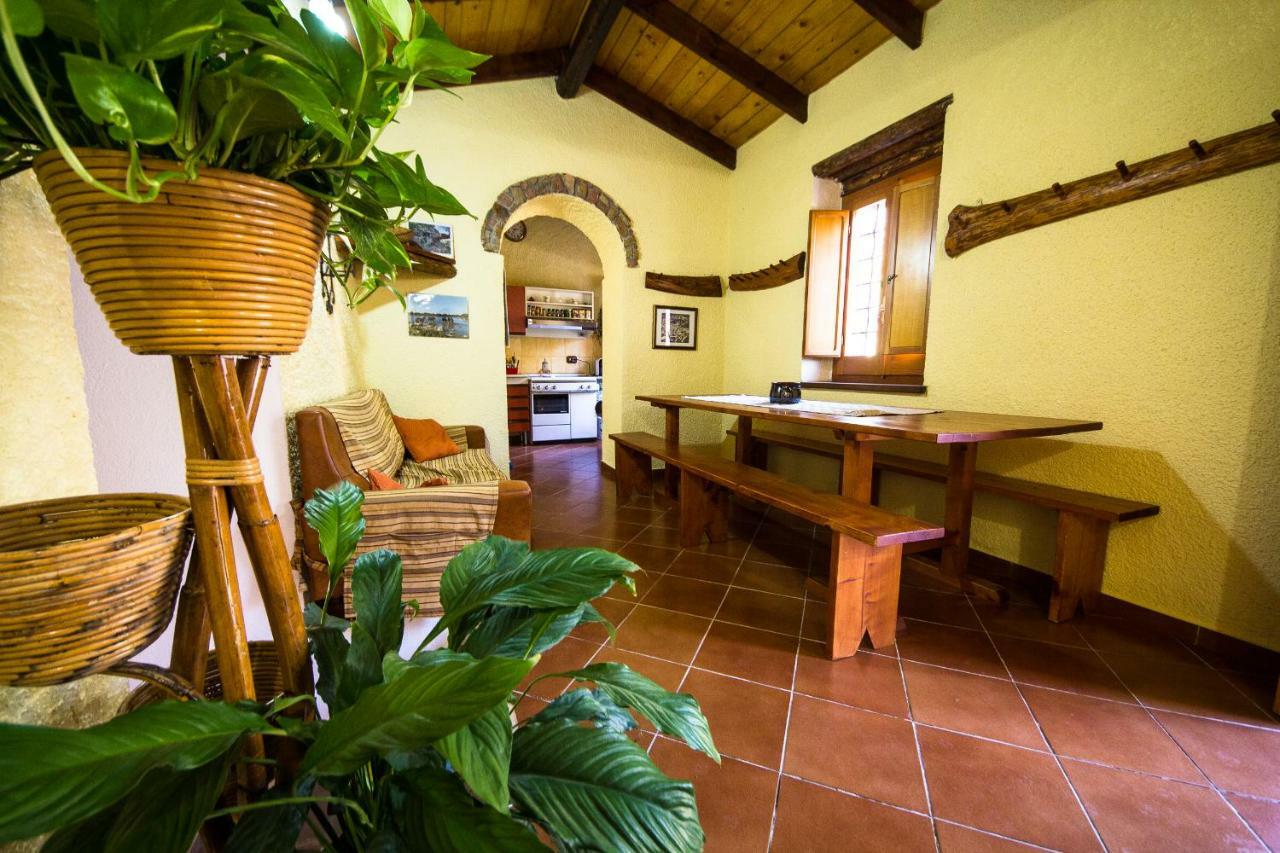 B&B I Menhir Sorgono Buitenkant foto