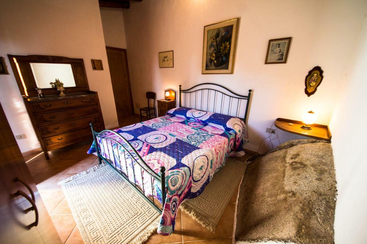 B&B I Menhir Sorgono Buitenkant foto